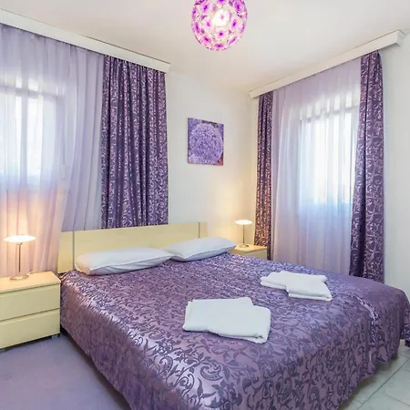 Holiday home 4 Bedroom In Perci *