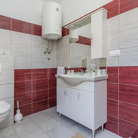 4 Bedroom In Perci Holiday home Perkovici